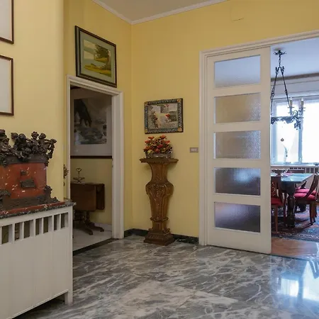Elegante A Due Passi Dal Centro Apartmán *
